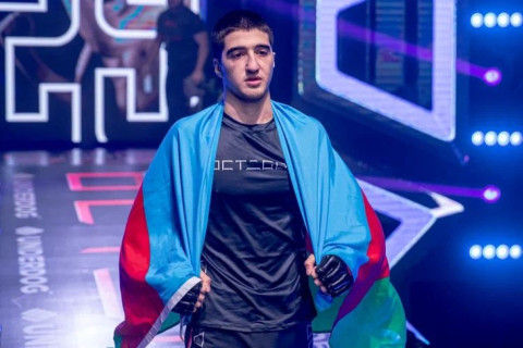 Amil Mustafayev özbək rəqibin ilk raunddaca ağrıdıcı fəndlə təslim etdi- VİDEO