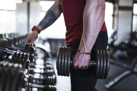 İdman zalında halı pisləşən 49 yaşlı şəxs vəfat edib