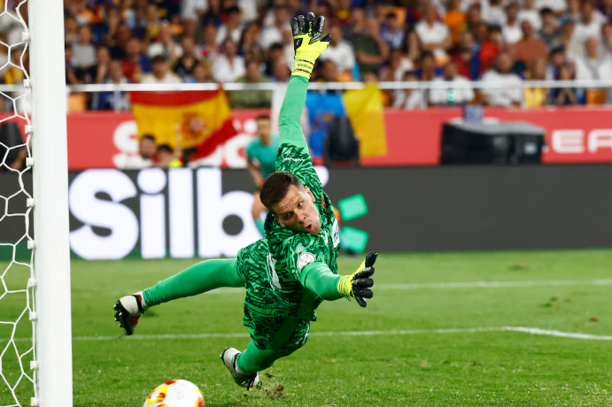 Voyçex Şesninin oğlu “Barselona”nın məşqində - VİDEO