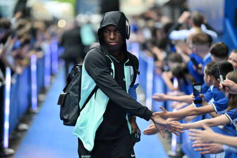 “Aston Villa” mövsümün sonunda “Çelsi”nin hücumçusu ilə müqavilə imzalamağa hazırdır