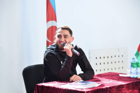 Hacı Əliyev: “İdmançının ən böyük qüruru bayrağı zirvələrə qaldırmaqdır” - FOTO