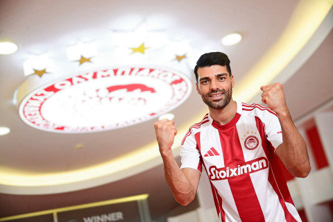 Нападающий "Олимпиакоса" намерен вступить в ряды вооруженных сил Ирана