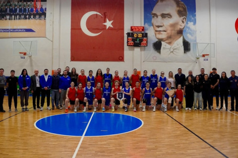 Сборная Азербайджана провела 13 товарищеских матчей в Турции