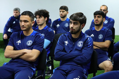 Futbolçular üçün danışılmış oyunlara qarşı maarifləndirmə sessiyası keçirilib - FOTO