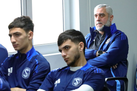 Futbolçular üçün danışılmış oyunlara qarşı maarifləndirmə sessiyası keçirilib - FOTO
