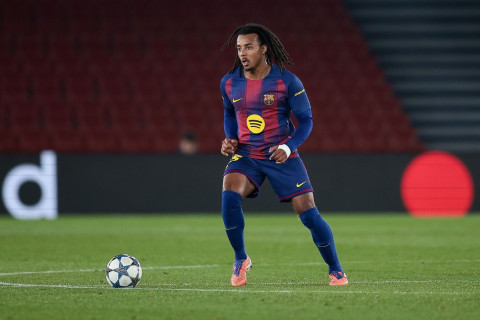 “Barselona” zədə səbəbindən iki cinah müdafiəçisini itirib