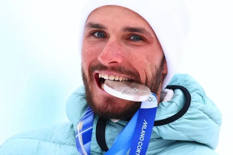 Российский ски-альпинист восхитился ледяной трассой в "Шахдаге" после победы на ЧЕ