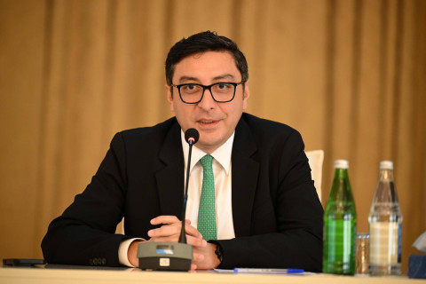 Gənclər və idman naziri Qazaxda regional idman idarələrinin rəhbərləri ilə görüşüb