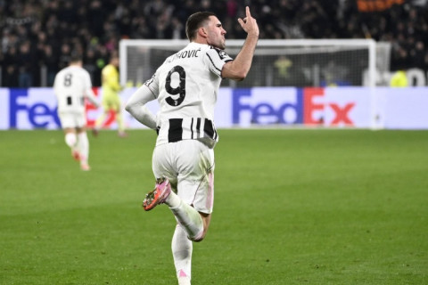 "Барселона" остановила переговоры по Влаховичу