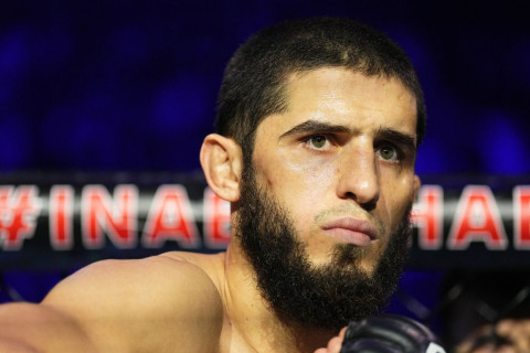 Махачев может провести следующий бой против непобежденного эквадорского бойца