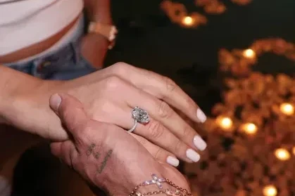 Arina Sabalenkanın nişan üzüyünün qiyməti 1 milyon dollara çatır - VİDEO