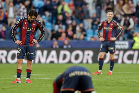 "Леванте" в меньшинстве не удержал победу над "Жироной"