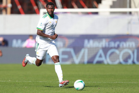 “Barselona” Kot-d'İvuarın müdafiəçisi ilə bağlı sorğu göndərib