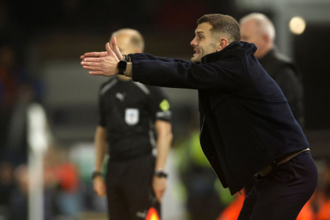 “Arsenal”ın keçmiş oyunçusu: “Çempionşipdə “Tottenhem”lə oynamaq arzusundayam”