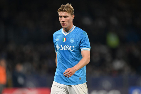 “Mançester Yunayted” iki oyunçusunun satışından 80 milyon avro qazanmağı planlaşdırır