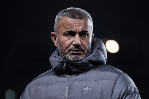 Гурбан Гурбанов опоздал на пресс-конференцию из-за учительницы, которую не видел 30 лет