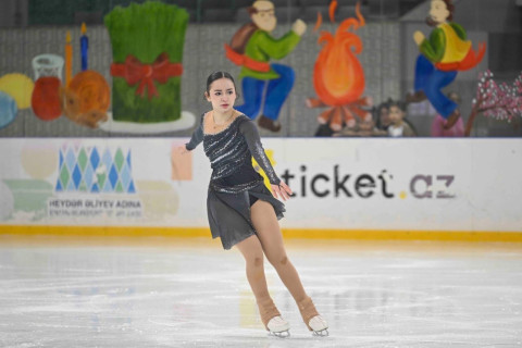 Музыка, лёд и тонкие движения: шоу фигурного катания в Баку - ФОТО/ВИДЕО