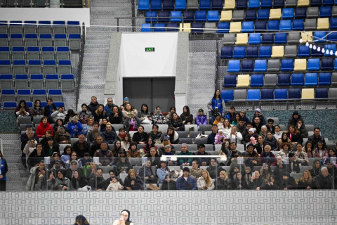 Музыка, лёд и тонкие движения: шоу фигурного катания в Баку - ФОТО/ВИДЕО