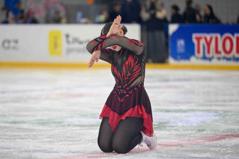 Музыка, лёд и тонкие движения: шоу фигурного катания в Баку - ФОТО/ВИДЕО