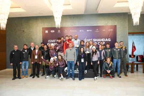 В "Шахдаге" завершились чемпионат Европы и Кубок мира по ски-альпинизму