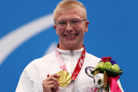 Paralimpiyaçı üzgüçü komanda yoldaşını zorladığına görə yarışlardan kənarlaşdırıldı