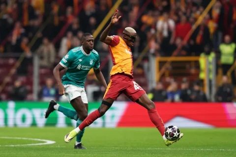 Çempionlar Liqası:  “Qalatasaray” “Liverpul”la oyunda irəli çıxıb