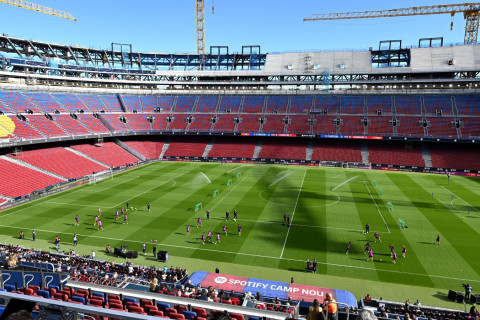 “Barselona” “Kamp Nou”nun tutumunu artırmaq üçün lisenziya alıb