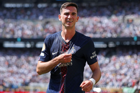 PSJ, “Çelsi” ilə oyundan əvvəl Ruis və Njantunun vəziyyəti ilə bağlı məlumat yayıb