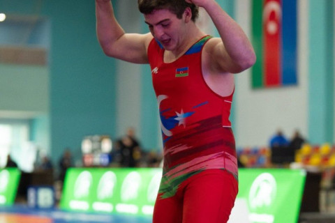 Güləş üzrə Azərbaycan çempionatında daha 7 çəkidə finalçılar müəyyənləşib