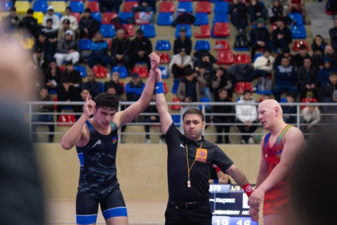 Güləş üzrə Azərbaycan çempionatında daha 7 çəkidə finalçılar müəyyənləşib