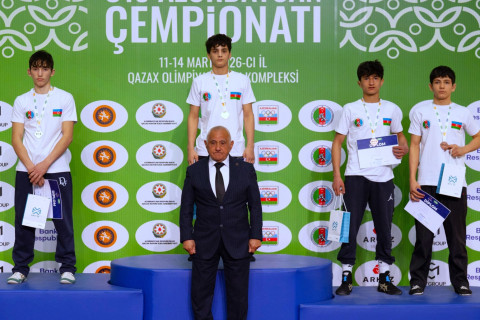 Чемпионат Азербайджана по борьбе: определились победители в шести весовых категориях - ФОТО