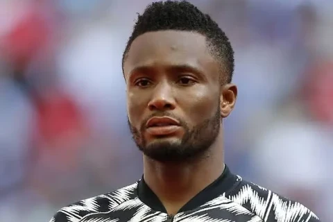 Экс-игрок "Челси" раскритиковал "Арсенал" за зависимость от стандартов