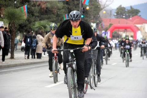 Школьники Балакяна выиграли велогонку