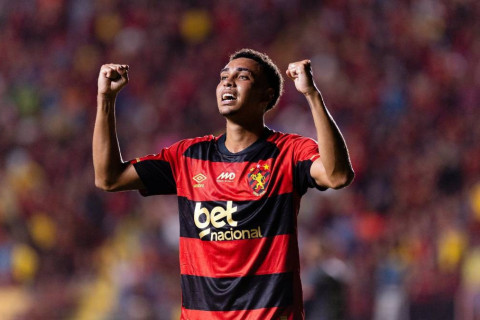 “Qarabağ” Braziliya klubunun müdafiəçisi ilə maraqlanır