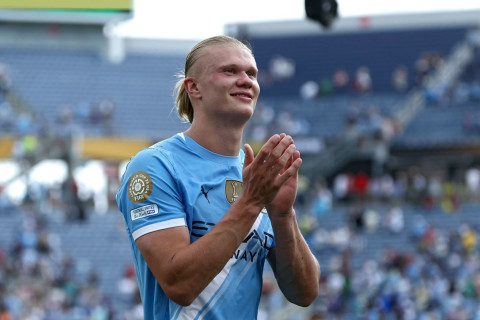 Агент Холанда отреагировал на слухи об интересе "Барселоны" к игроку