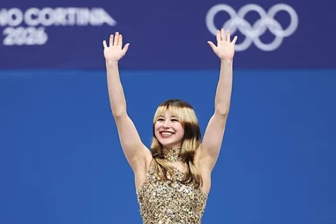 Fiqurlu konkisürən Alisa Lyuya Oklend şəhərinin rəmzi açarı təqdim olunub