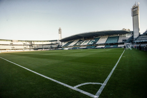 Бразильская "Коритиба" подписала Криштиану Роналду