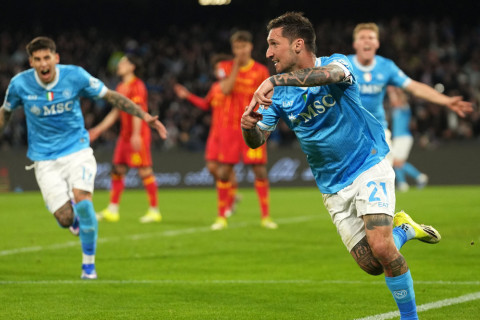 "Наполи" обыграл "Лечче" в матче Серии А - ОБНОВЛЯЕТСЯ - ВИДЕО