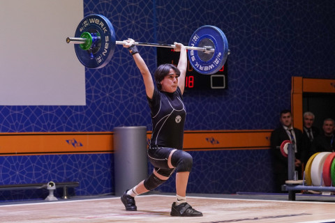 Ağırlıqqaldırma üzrə Azərbaycan çempionatı başlayıb, ilk qaliblər müəyyənləşib - FOTO
