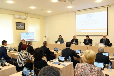 Vüqar Əhmədov növbəti dörd il müddətinə Azərbaycan Su İdmanı Növləri Federasiyasının prezidenti seçilib - FOTO