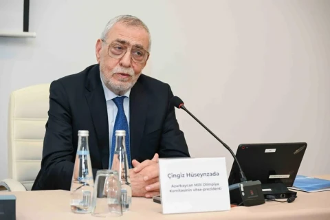 Vüqar Əhmədov növbəti dörd il müddətinə Azərbaycan Su İdmanı Növləri Federasiyasının prezidenti seçilib - FOTO