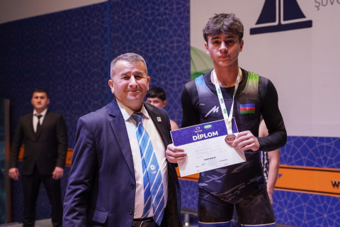 Azərbaycan çempionatı: Kişi ağırlıqqaldıranlar arasında qaliblər müəyyənləşib - FOTO