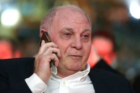 Uli Höness “Bayer”lə oyundan sonra: “Bu, Bundesliqada gördüyüm ən pis hakimlik idi”