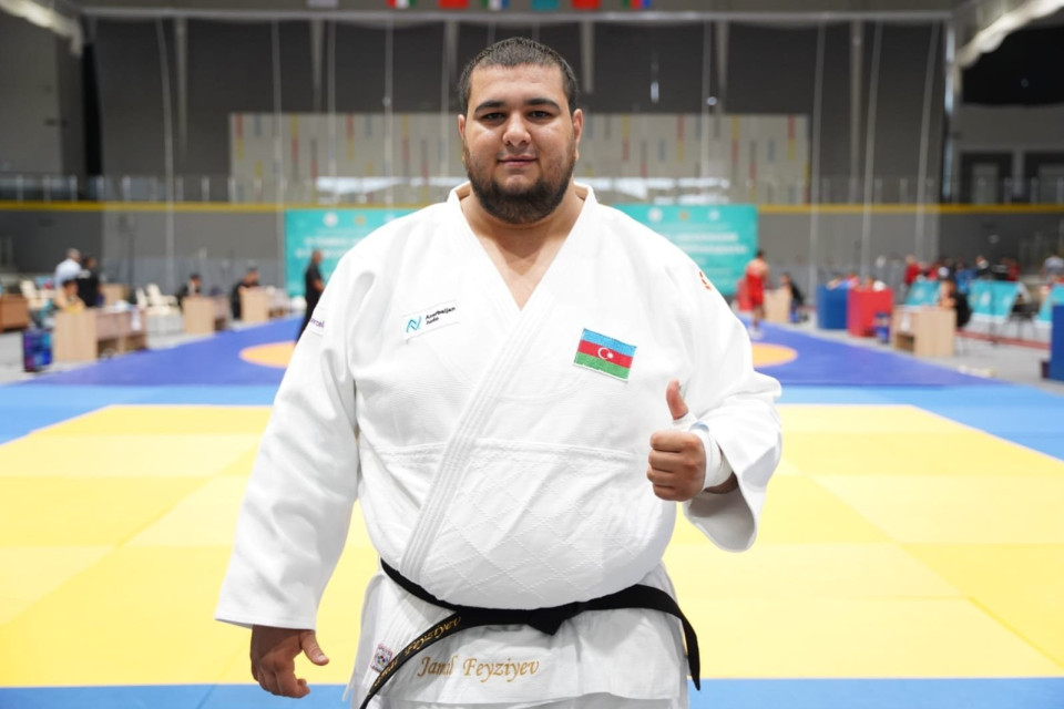 Camal Feyziyev Varşavada gümüş medal qazandı - YENİLƏNİB