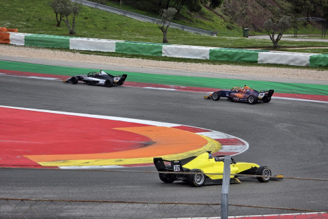 Azərbaycanlı pilot Davin Cəfərov Portimaoda “Formula-4” testlərini uğurla başa vurub - FOTO