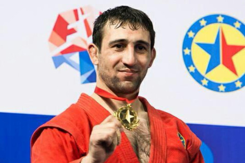 Qardaşına görə xalçaya çıxmayan Amil Qasımovun İDMAN.BİZ-ə MÜSAHİBƏSİ