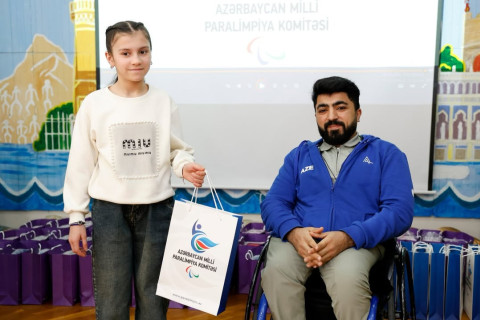 Paralimpiyaçılar valideyn himayəsindən məhrum uşaqlarla görüşüb - FOTO