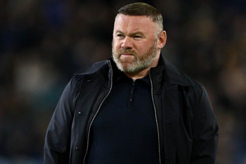 Wayne Rooney names the coach he believes should lead Manchester United