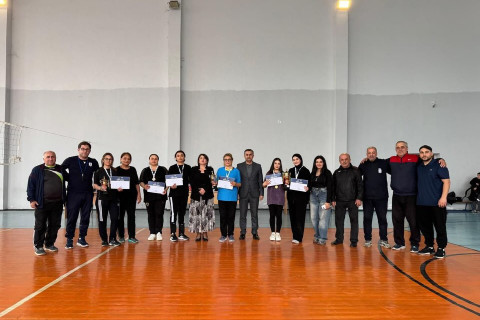 Xəzər rayonunda təhsil işçiləri arasında mini voleybol turniri keçirilib - FOTO
