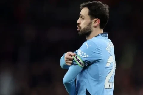 Bernardo Silva Çempionlar Liqasında ilk qırmızı vərəqəsini alıb — Squawka